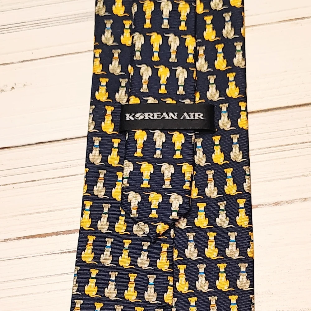 Dog Korean Air Navy Blue Dog Pattern Tie. Made In Korea. 100% Silk.